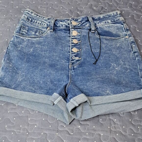 YMI button fly jean shorts size 5 - Picture 1 of 5